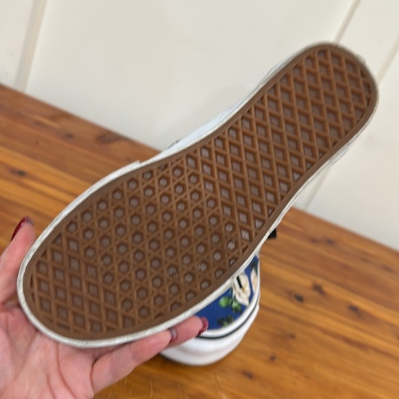 Vans Era Skate Shoes in Romantic Blue Floral - Picture 5 of 7